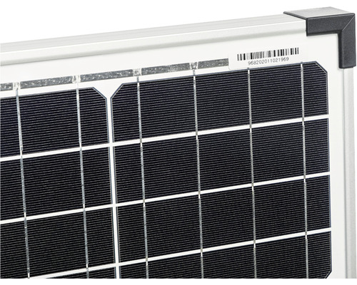 Vue détaillée d''un module solaire avec structure cellulaire et cadre.