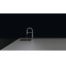 Robinet de cuisine avec robinet sur un plan de travail