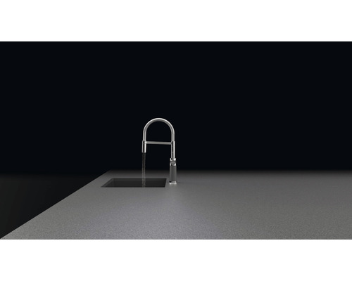 Robinet de cuisine avec robinet sur un plan de travail