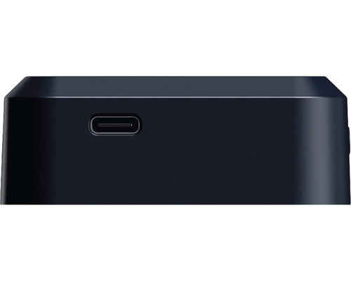 Gros plan d''un port USB-C sur un appareil électronique