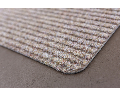 Fussmatte mit Rippenstruktur