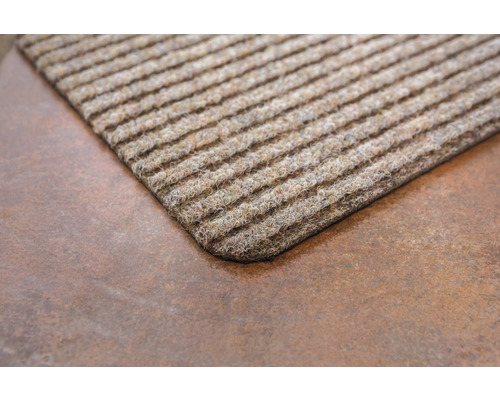 Paillasson en matériau côtelé