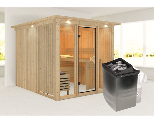 Holzsauna mit Saunaofen im Raum