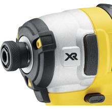 Vue détaillée d''une visseuse à chocs jaune avec marquage XR