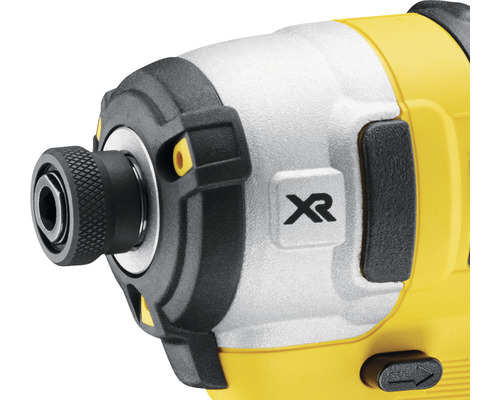 Vue détaillée d''une visseuse à chocs jaune avec marquage XR