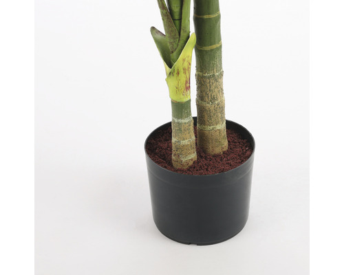 Partie inférieure de la plante artificielle en pot