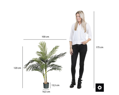 Dimensions d''un palmier d''arec artificiel en pot à côté d''une femme
