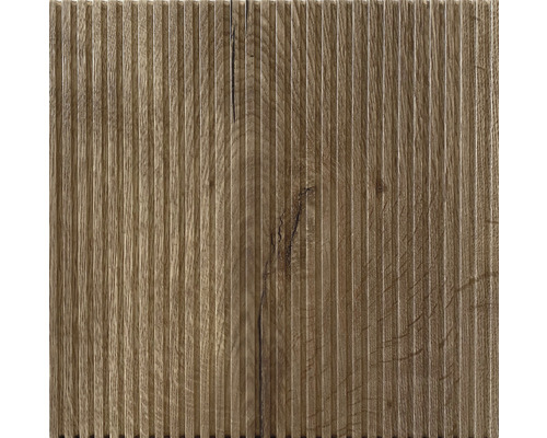 Holzpaneel mit vertikalen Rillen