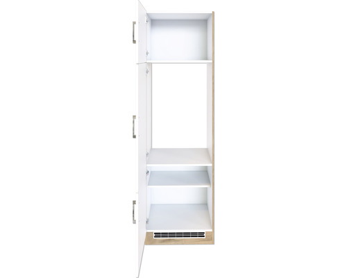 Armoire haute ouverte avec étagères