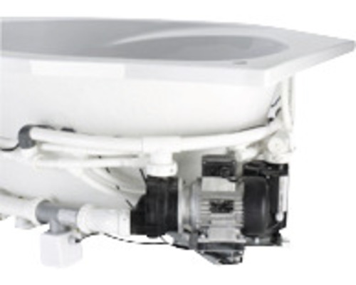 Detailansicht von unten einer Whirlpool Badewanne mit Pumpe und Rohren.