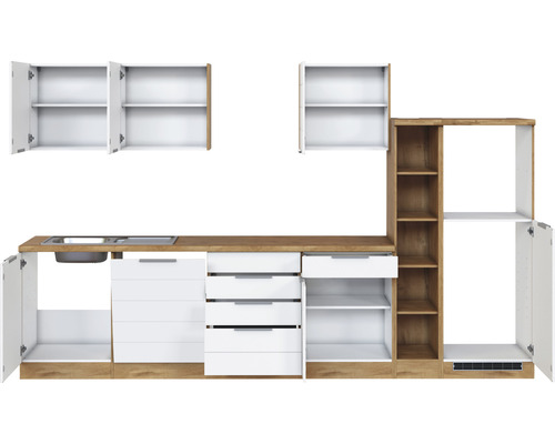 Küchenzeile mit Spüle, Schubladen und Schränken