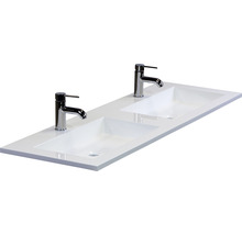 Doppelwaschtisch aus Sanitärkeramik mit zwei Armaturen