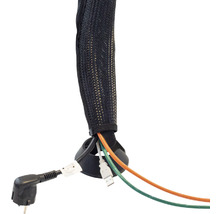 Système de gestion des câbles avec câble d’alimentation et câble USB