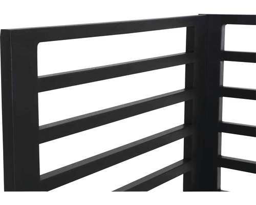 Vue détaillée d''une clôture métallique