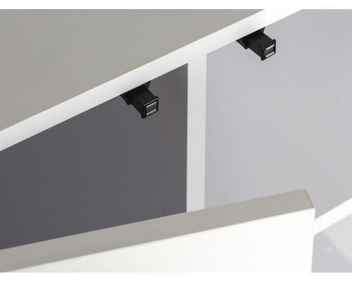 Armoire avec amortisseurs de porte de meuble