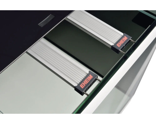 Aquarium mit Eheim Logo Beleuchtung