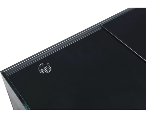 Detailansicht eines Aquariums mit Abdeckung und Belüftungsöffnung