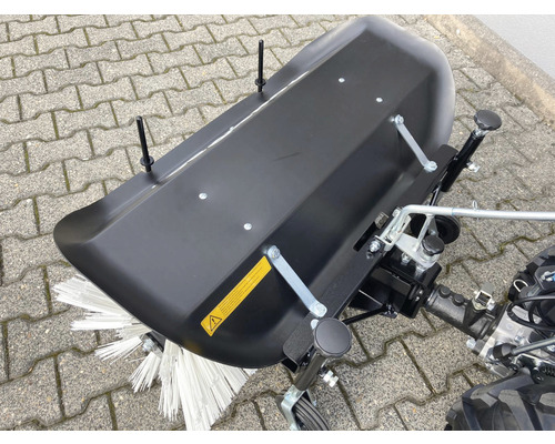 Kehrmaschine zur Reinigung von Außenbereichen