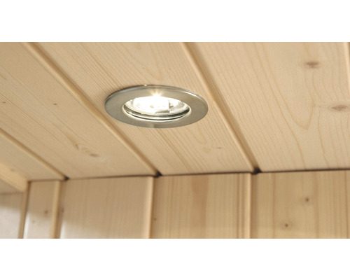 Plafonnier encastré dans un plafond en bois