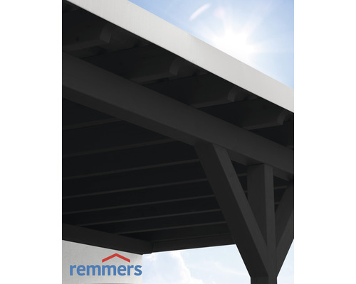 Detailansicht einer Terrassenüberdachung aus Holz