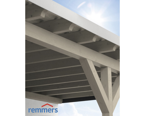 Detailansicht einer Holzpergola mit tragenden Balken