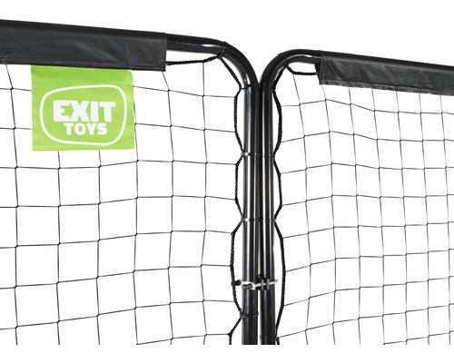 Vue détaillée d''un but de foot avec filet et logo Exit Toys