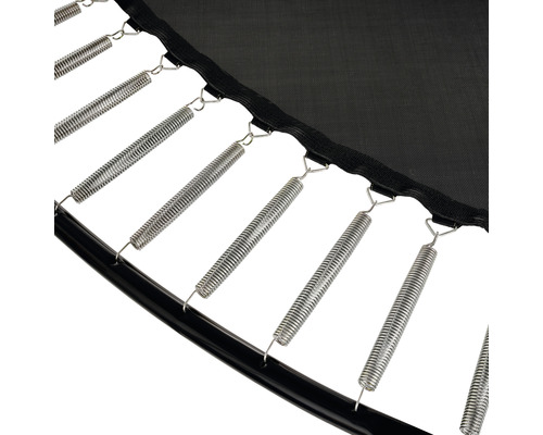 Gros plan d''une fixation de trampoline avec ressorts