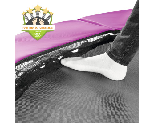 Gros plan d''un trampoline avec système de protection des pieds et pied