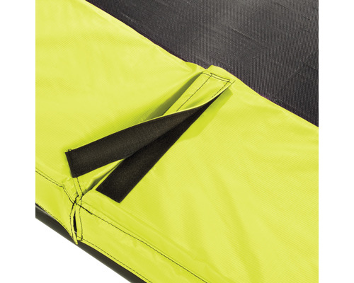 Détail d''une couverture de trampoline avec fermeture