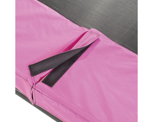 Détail d''une housse de trampoline avec fermeture velcro