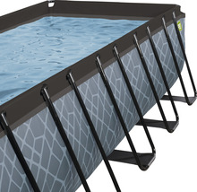 Piscine hors sol avec cadre en acier et surface d''eau