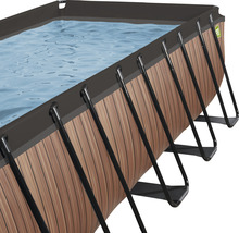 Piscine rectangulaire avec cadre en acier et aspect bois