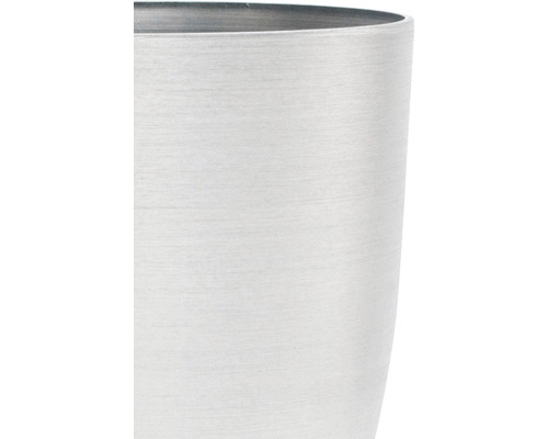 Ausschnitt eines Pflanzgefässes aus Metall