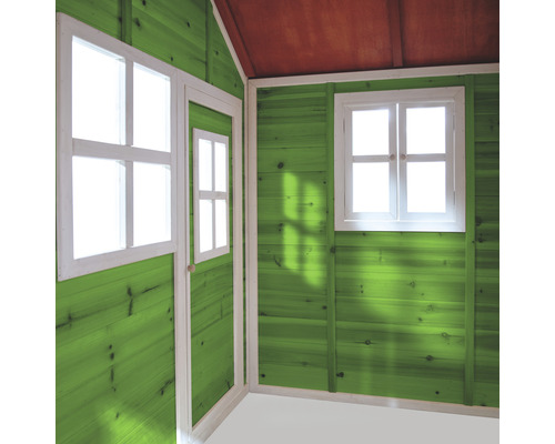Vue intérieure d''une cabane de jeux avec murs en bois, fenêtres et porte