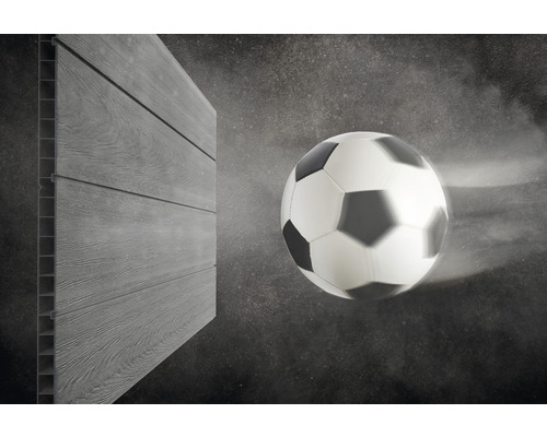 Façade avec ballon de foot