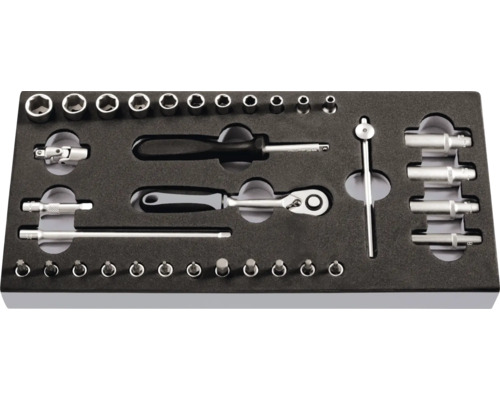 Jeu de clés à douille dans une boîte à outils