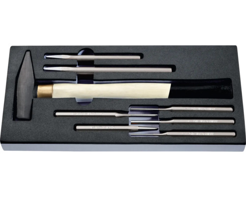 Jeu de marteau et de burins dans une boîte de rangement