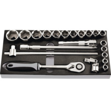 Jeu de douilles dans une boîte à outils avec douilles, cliquet et extensions
