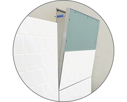 Installation einer Badezimmerwand mit Fliesen
