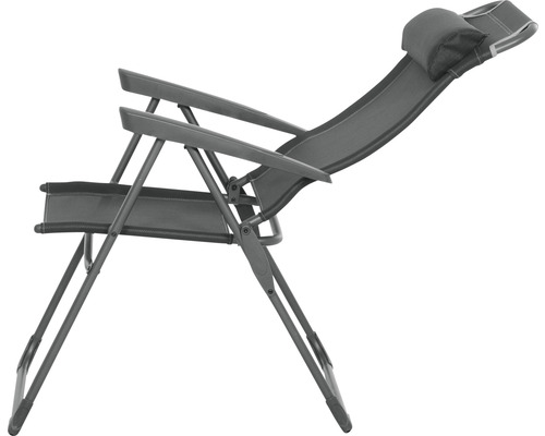 Klappbarer Relaxsessel mit Kopfkissen für den Garten.