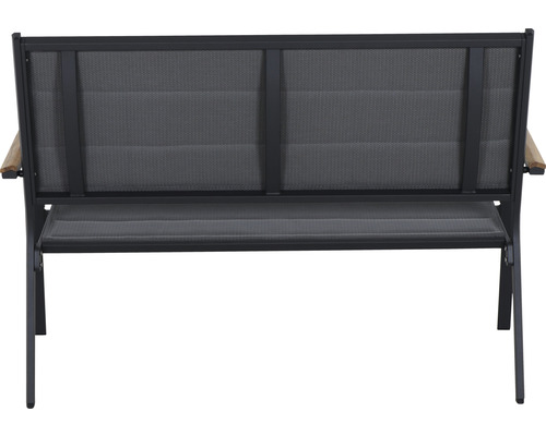 Gartenbank mit Sitz- und Rückenfläche aus Gewebe und Armlehnen aus Holz