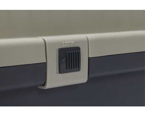 Vue détaillée d''un conteneur de transport avec verrouillage