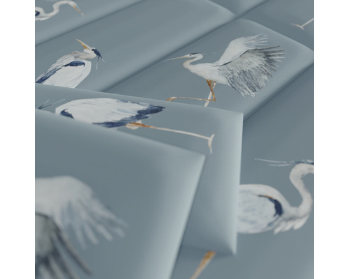 Gros plan de carreaux avec des motifs de héron