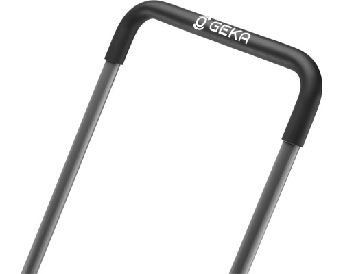 Vue détaillée d''une poignée avec le logo Geka