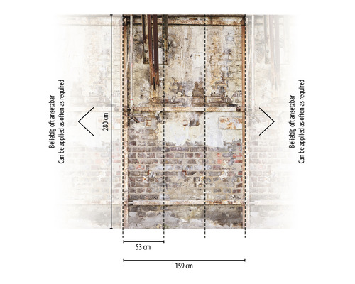 Masse einer Backsteinmauer mit Rohren