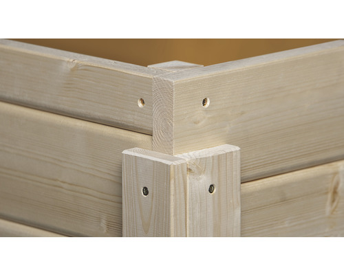 Vue détaillée d''un potager surélevé en bois