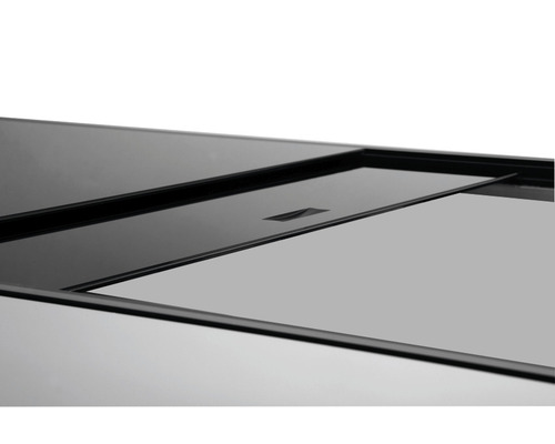 Vue détaillée d''un couvercle d''aquarium avec trappe d''alimentation