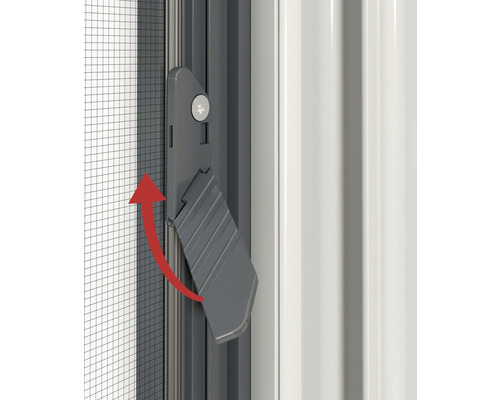 Vue détaillée d''une fenêtre anti-moustiques avec un verrou rotatif en position ouverte