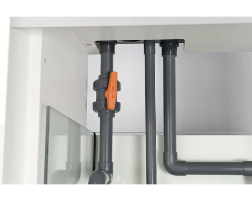 Aquariumunterschrank mit Rohren und Absperrhahn