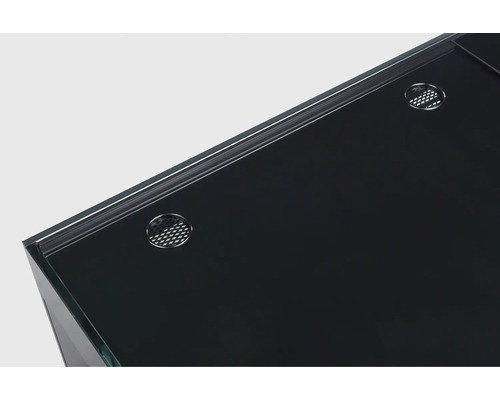 Vue détaillée d''un aquarium avec couvercle et trous d''aération